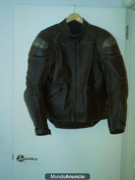 CHAQUETA DAINESE CUERO MARRON T. 50