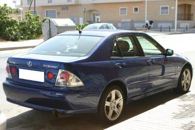 LEXUS IS 200 2.0 SPORT 4P. - 7.900    - Alicante