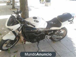 SE VENDE MOTO SUZUKI GSX750F