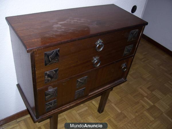 VENDO MUEBLE Y ESPEJO PARA ENTRADITA