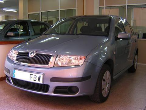 Venta de Skoda FABIA 1.2 YOUNG '06 en Valencia