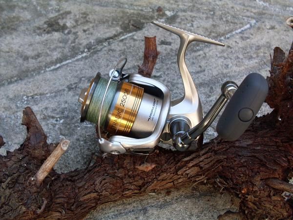 Carrete SHIMANO STRADIC 2500 FI