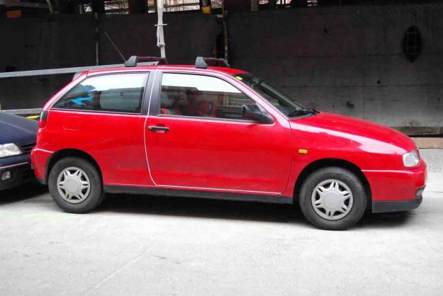 SEAT IBIZA 1.9 d - 99 COMO NUEVO