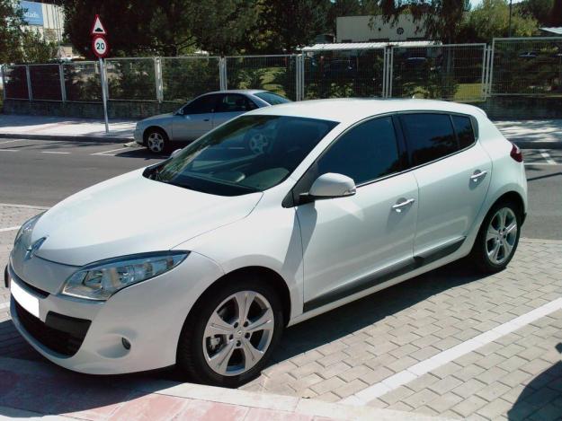 Vendo nuevo renault megane berlina!