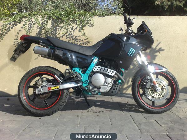 cambio honda dominator por coche o vespa