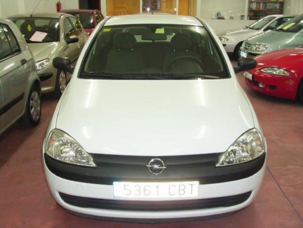 Comprar Opel CORSA 1.7 DTI 75CV '02 en Blanes