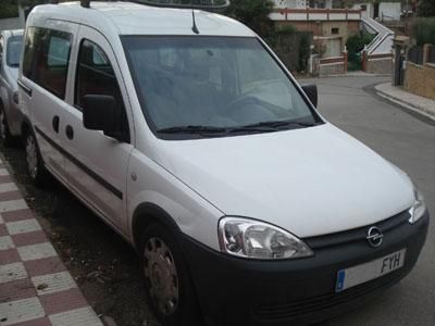 Opel Combo Tour 1.3CDTI, 75 CV, 5 p, 5 plazas, modelo 2008