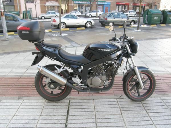 Vendo Hyosung Comet 125 Naked