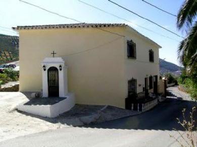 Chalet con 5 dormitorios se vende en Alcaucin, Axarquia