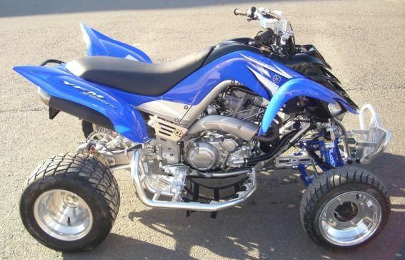 bonito moto quad Yamaha 700r Superquader