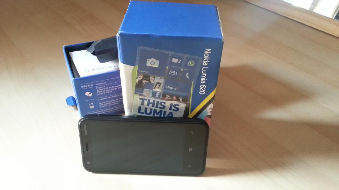 Nokia 620...perfecto estado con tiket , garancia original y todo los acessorios incluidos