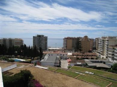 Apartamento con 2 dormitorios se vende en Fuengirola, Costa del Sol