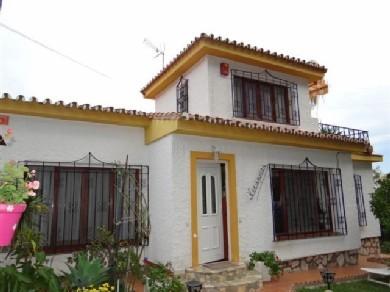 Chalet con 3 dormitorios se vende en Fuengirola, Costa del Sol