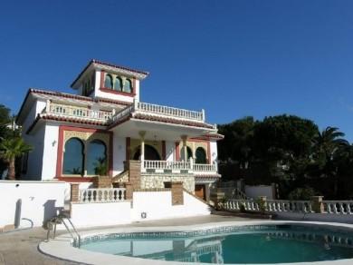 Chalet con 6 dormitorios se vende en Mijas Costa, Costa del Sol