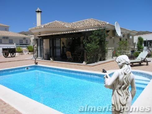 Chalet en venta en Arboleas, Almería (Costa Almería)