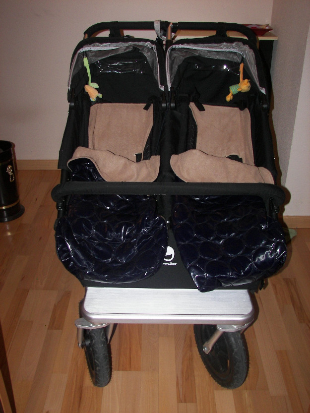 Vendo carro gemelar easywalker completo