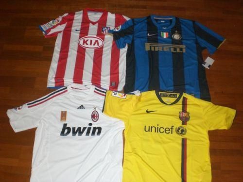 Camisetas de futbol de todos los clubes.