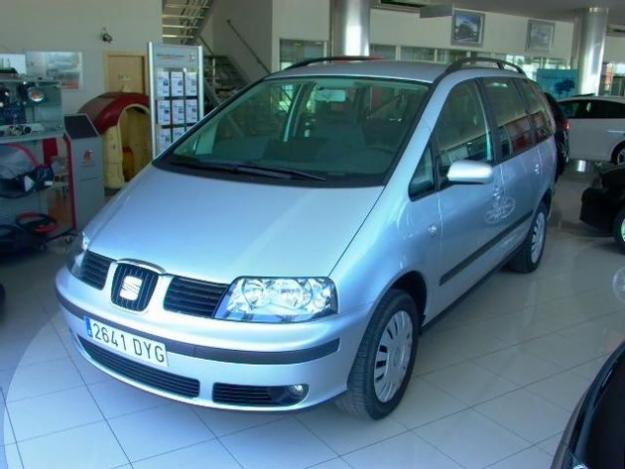 Venta de coche Seat Alhambra Reference 2.0 Tdi 140cv 7 Plz. '06 en Tortosa