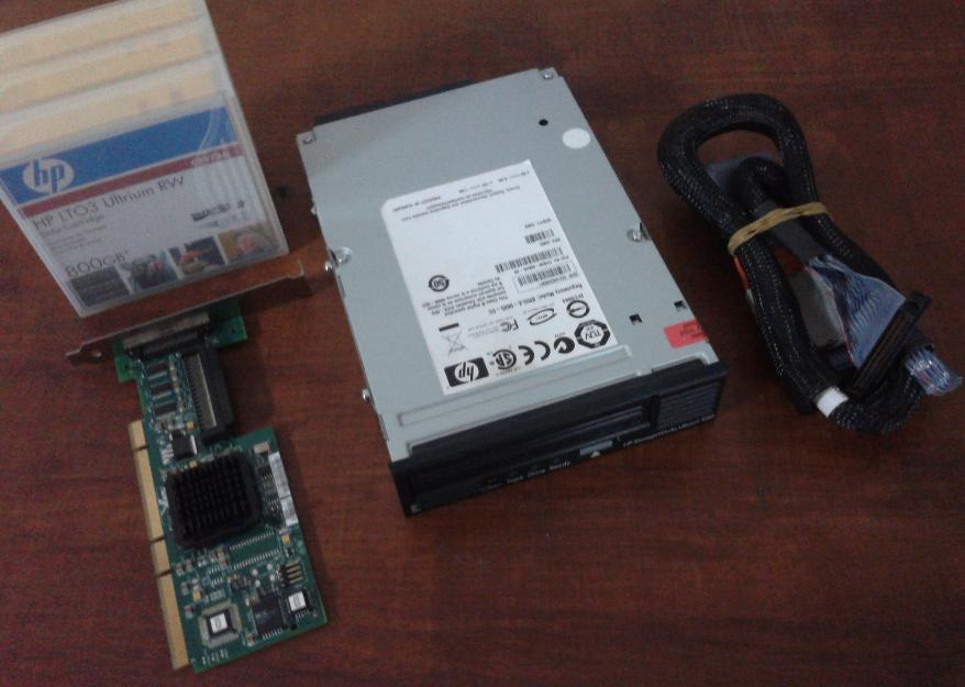 Grabadora de cintas HP LTO3 Ultrium 800 GB interna y accesorios