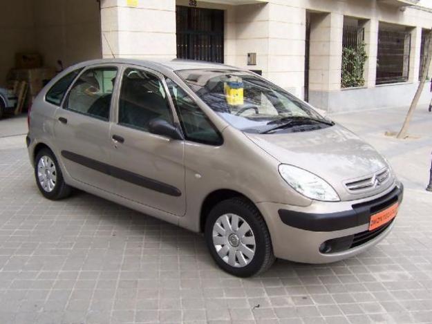 Comprar coche Citroen XSARA PICASSO 1.6HDI SATISFAC. PLU 110cv '04 en Madrid