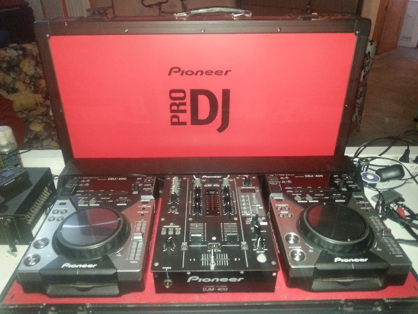 Se vende cabina Dj Pioneer 400