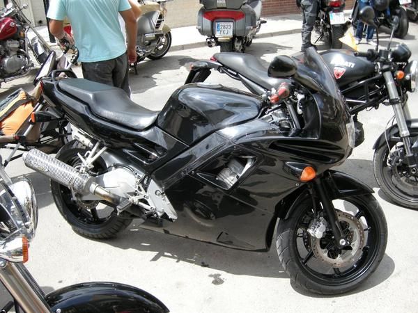 vendo moto honda cbr 600 f   año 1994