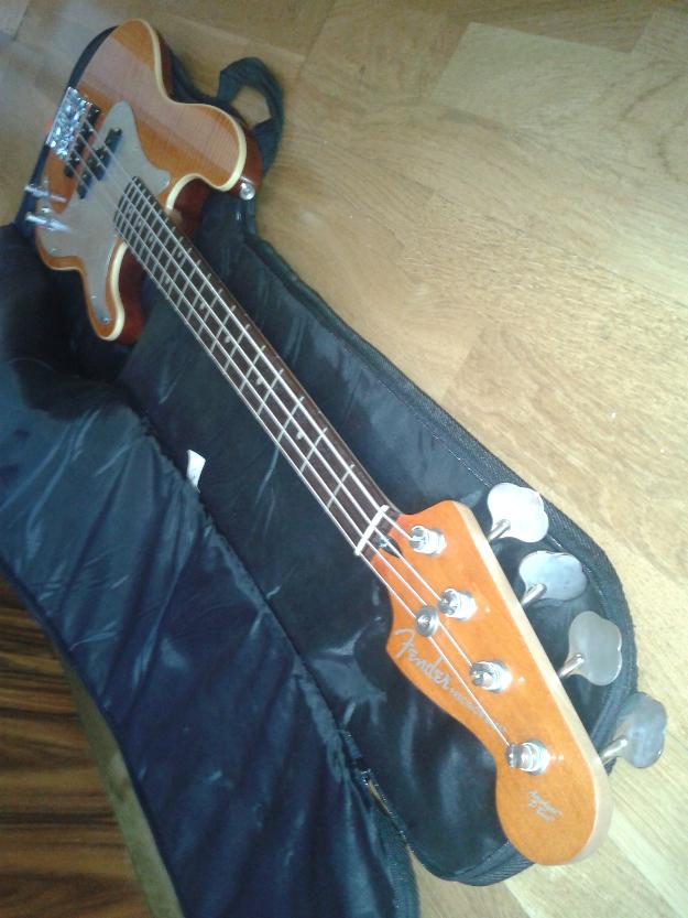 Bajo Fender Precision Bass Made In Japan Activo