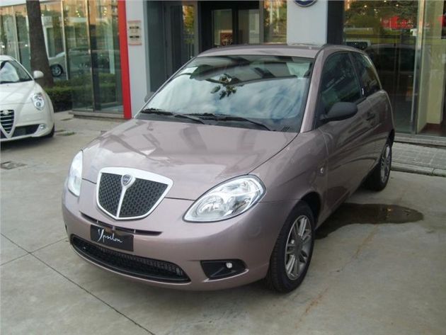 LANCIA YPSILON 1.2 8V ARGENTO 60CV