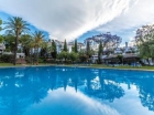 Apartamento con 3 dormitorios se vende en Marbella, Costa del Sol - mejor precio | unprecio.es