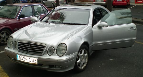 MERCEDEZ CLK 320