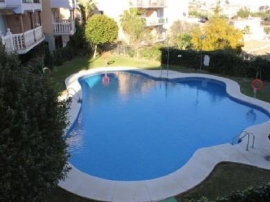 Apartamento con 2 dormitorios se vende en Fuengirola, Costa del Sol