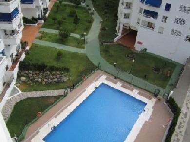 Apartamento con 3 dormitorios se vende en Marbella, Costa del Sol