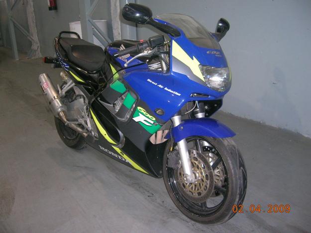 SE VENDE CBR 600 F