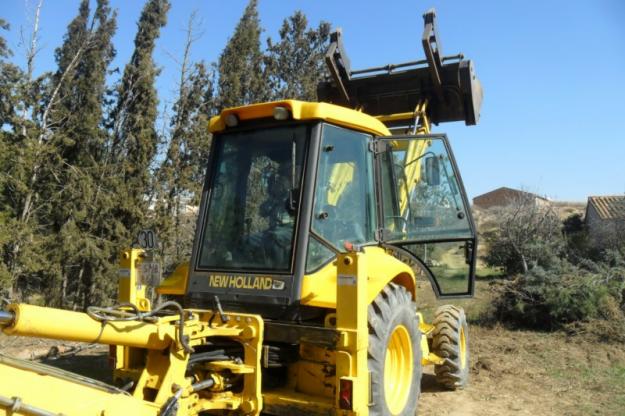 SE VENDE RETROEXCAVADORA NEW HOLLAND LB 110  JOSEP RUE