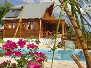 Bungalow : 4/4 personas - piscina - junto al mar - vistas a mar - saint gilles  la reunion