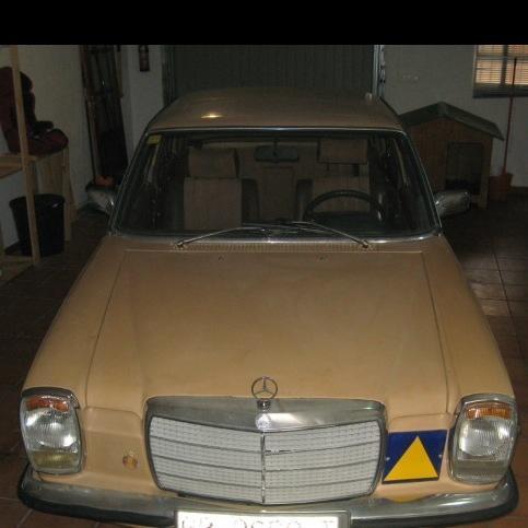 Clásico Mercedes Benz 230.4 año 1976