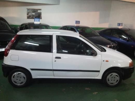 fiat  punto  99  diesel 1.7 con aire acc. 1600