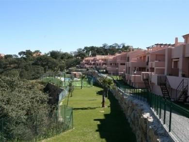 Apartamento con 2 dormitorios se vende en Marbella, Costa del Sol