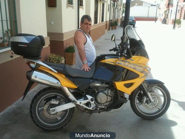 Vendo preciosa Honda Varadero 1000 cc Año 2011