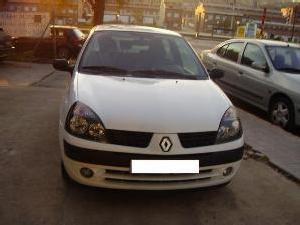 Venta de coche Renault CLIO 1.5 DCI DYNAMIQUE '03 en Palau De Plegamans