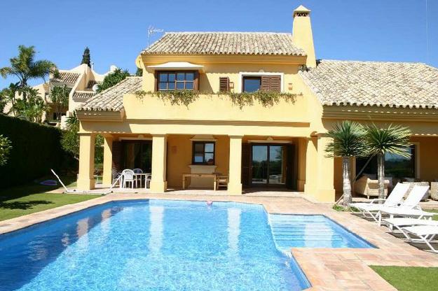 Villas a la venta en Nueva Andalucía Costa del Sol