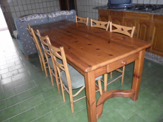 Mesa grande de cocina