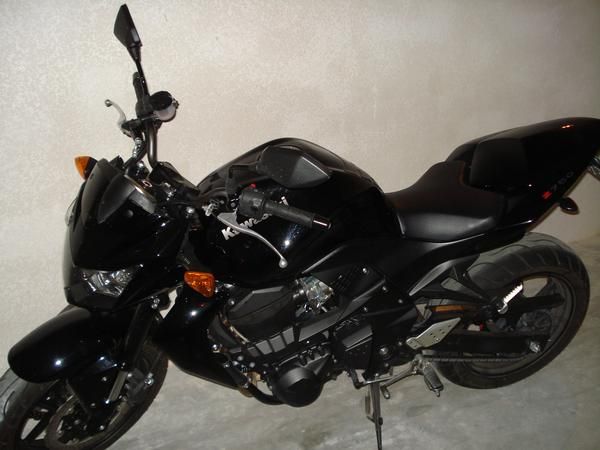 Se vende kawasaki z750