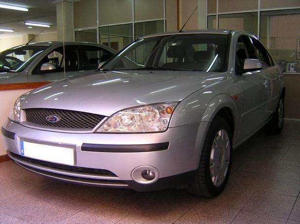 Venta de Ford MONDEO 2.0 TDDi Trend 115 C.v '01 en Valencia