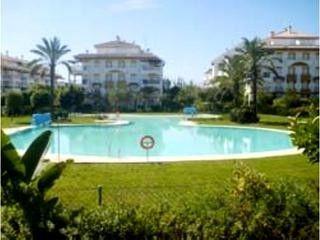 Apartamento en alquiler en Nueva Andalucia, Málaga (Costa del Sol)