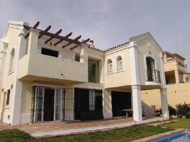 Chalet con 4 dormitorios se vende en Manilva, Costa del Sol