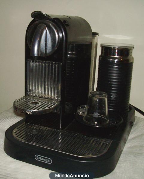 Se vende cafetera Nespresso DeLonghi