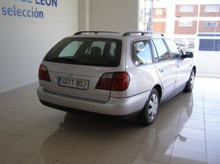 NISSAN PRIMERA FAMILIAR - Zaragoza