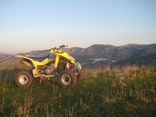 VENDO QUADS SUZUKI LTZ 400  !!NUEVO SOLO 3000 KM !!!