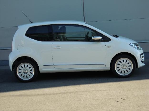 Volkswagen up! 1.0 75HP WHITE UP, 11.800€